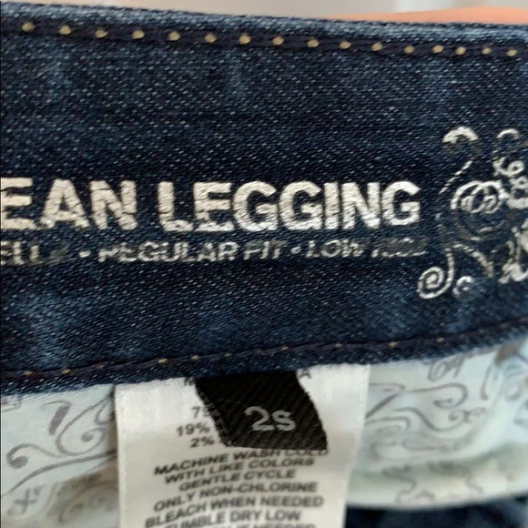 Jeans - Picture 3 of 3